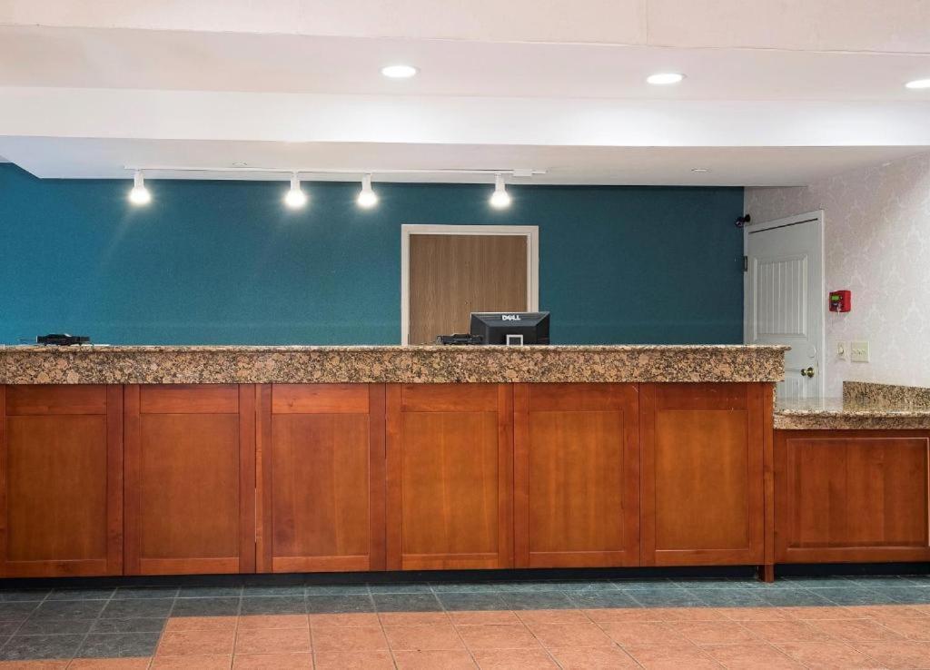 My Home & Suites Madison Ga Bagian luar foto